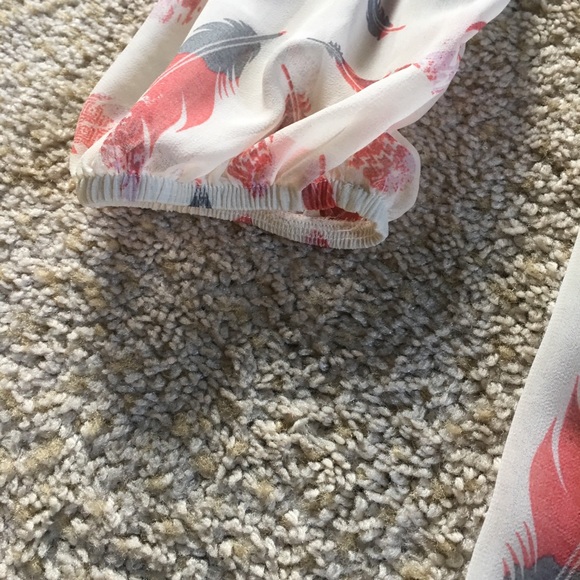 Cold shoulder feather dress - Picture 5 of 7